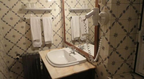 Hotel Solar de Monfalim, Забронировать Отель Эвора-Монте Центр Алентежу
