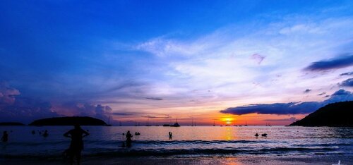 All Seasons Naiharn Phuket, Забронировать Отель Отели Най-Харн-Бич с парковкой, рядом с Озеро Най Харн, Парковка