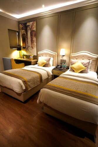The Corus Hotel, Забронировать Отель Connaught Place Нью-Дели