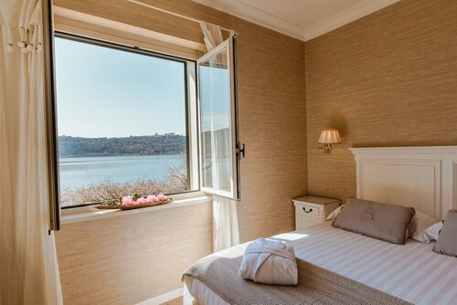 Hotel La Culla Del Lago, Забронировать Отель Кастель-Гандольфо Кастелли Романи