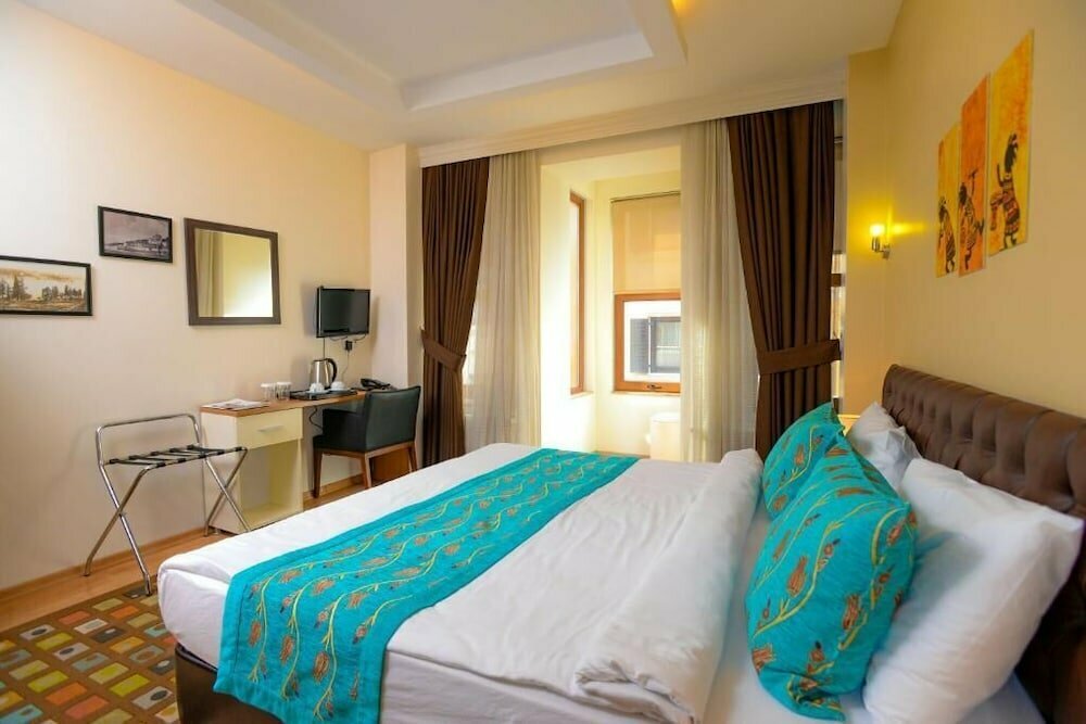 Taksim Plussuite Hotel