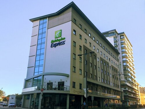 Holiday Inn Express Gibraltar by IHG, Забронировать Отель Отели Гибралтара с парковкой, Парковка
