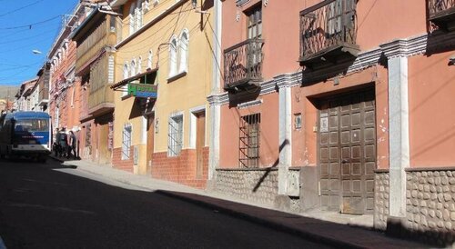 Hostel Eucalyptus, Забронировать Отель Потоси департамент Потоси, рядом с Plaza 10 de Noviembre