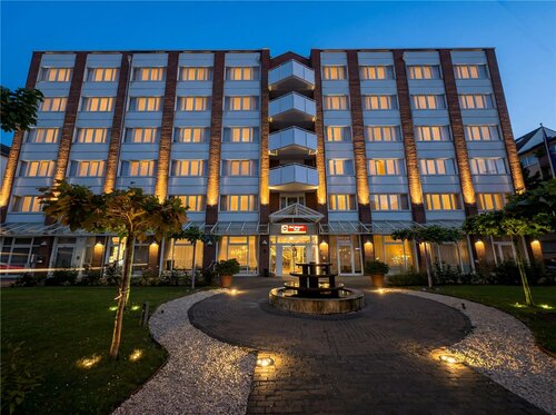 Best Western Plus Delta Park Hotel, Забронировать Отель Отели Мангейма с парковкой, рядом с Neckarstrand, Парковка