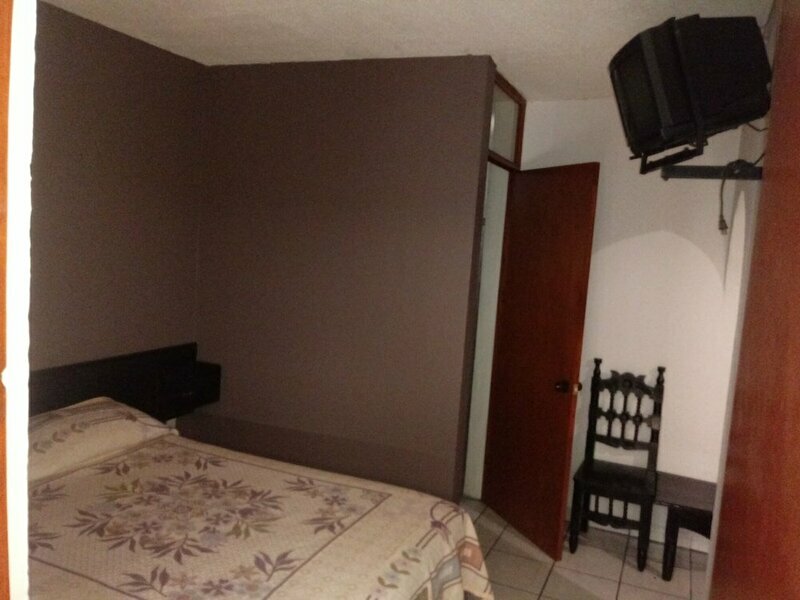 Hotel El 2000