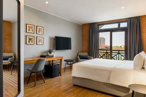 Radisson Hotel Tamboho Waterfront Antananarivo, Забронировать Отель Отели Антананариву с завтраком, рядом с Antananarivo Pirate Museum, Завтраки