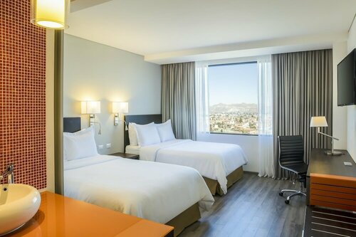 Fiesta Inn Chihuahua Fashion Mall, Book Hotel Hoteller i Chihuahua med parkering, Parkering