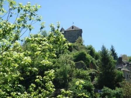 L'auberge Du Chateau, Book Hotel Muret-le-Chateau Aveyron
