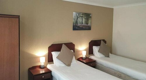 Glenmorag Hotel, 예약 호텔 더넌 
