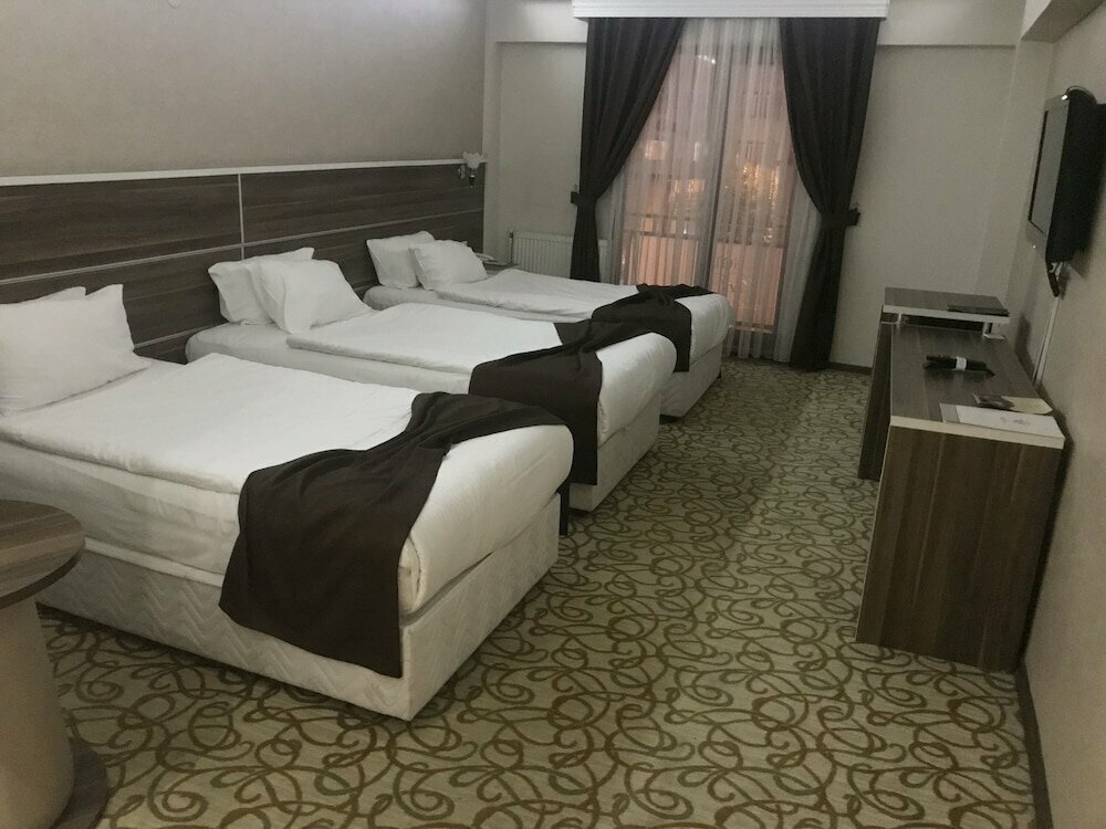 Perama Hotel
