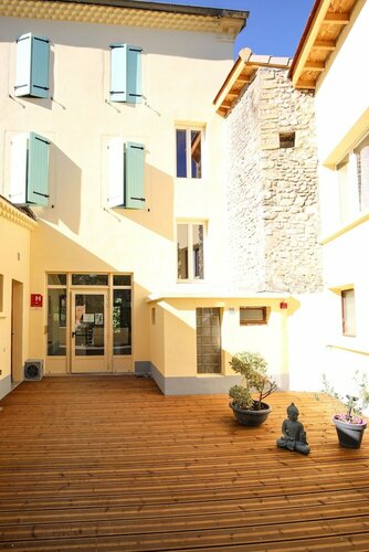 La Petite Auberge, Book Hotel Hoteller i Rhône-Alps med parkering, Parkering