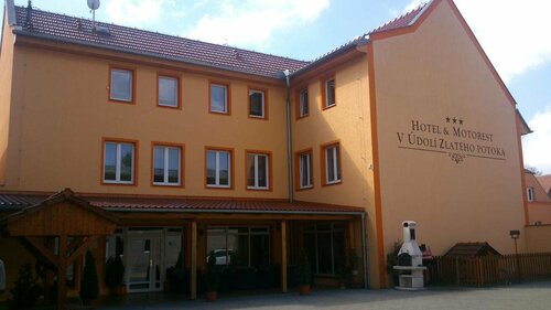 Hotel & Motorest V Údolí Zlatého potoka, Prenota Hotel Blšany 