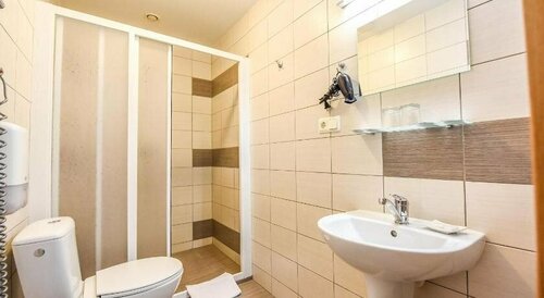 Muza Hotel, Забронировать Отель Отели Паланги с парковкой, рядом с Dog Museum in Palanga, Парковка