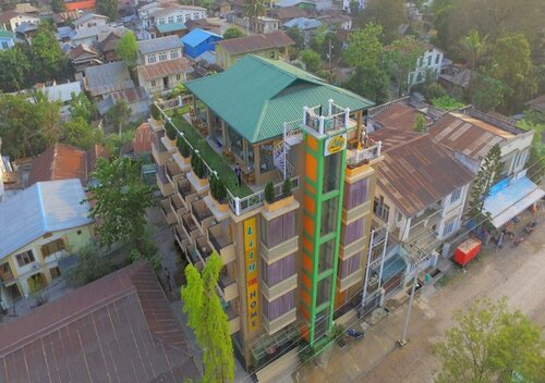 Lily The Home, Reservar Hotel Hotéis em Hsipaw com estacionamento, Estacionamento