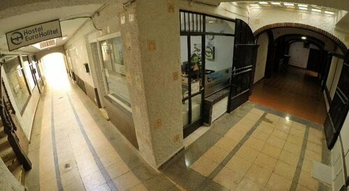 Hostel Euro Holitel, Забронировать Хостел Фуэнхирола Коста-дель-Соль, рядом с Пристань Puerto Deportivo de Fuengirola