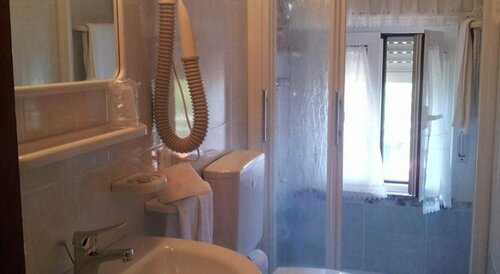 Meuble al Ponte, Book Hotel Hoteller i Friuli Venezia Giulia med parkering, Parkering