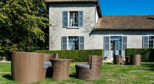 Hôtel-Restaurant La Montagne, Забронировать Отель Коломбе-ле-дёз-Эглиз Верхняя Марна, рядом с Мемориал Шарля де Голля