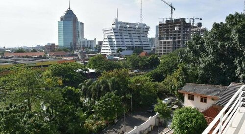 Moscha Hotel Surabaya, Reservar Hotel Hotéis em Surabaia com estacionamento, perto de Surabaya Plaza, Estacionamento