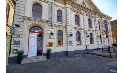 Namaste Palace Hotel, Norwich City Centre, Забронировать Гостевой дом Норидж Норфолк, рядом с Торговая улица Магдален-стрит