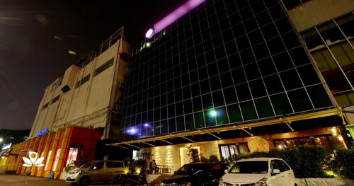 Shakti Hotel Jakarta, Забронировать Отель Отели Джакарты с парковкой, рядом с Национальный монумент, Парковка