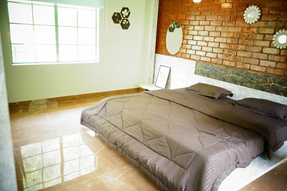 Kainaat - A Riverside Homestay