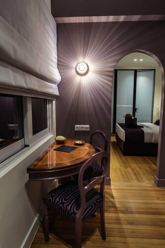 K23 Color Suites, Забронировать Гостевой дом Отели Афины с парковкой, рядом с British Council, Парковка