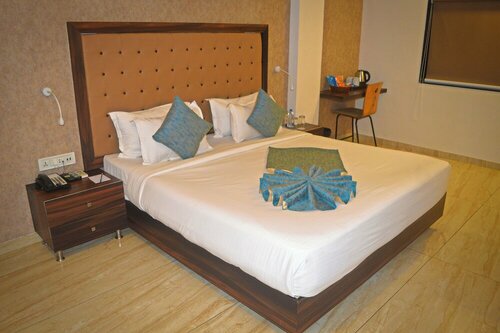 Click Hotel By Suba, Varaa Hotelli Hotellit Jamnagar aamiaisella, Aamiainen