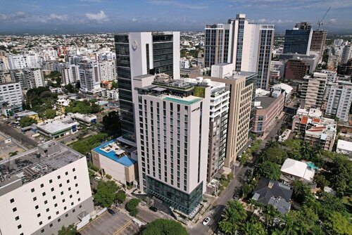 Courtyard by Marriott Santo Domingo Piantini, Забронировать Отель Санто-Доминго провинция Санто-Доминго