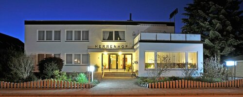 Hotel Herrenhof, Забронировать Отель Санкт-Лоренц Любек