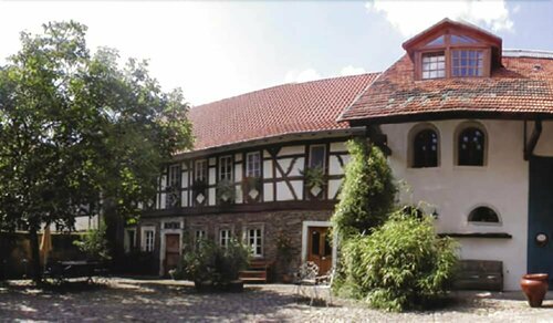 Hotel Klosterhof Eckelsheim, Забронировать Отель Экельсхайм 