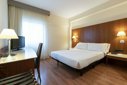 Berenguer IV, Забронировать Отель Отели Тортоса 3 звезды, 3*
