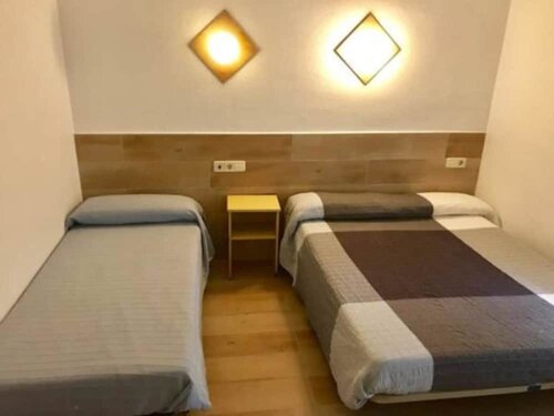Hostal Casa Torrent, Брондау Хостел Canet de Mar Costa del Maresme