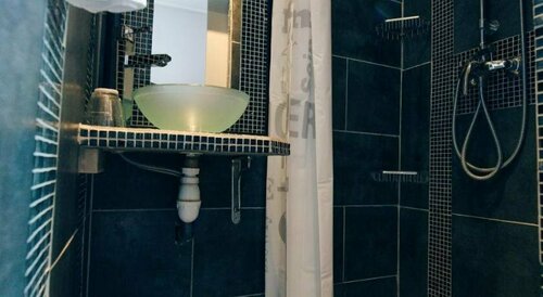 Altera Roma Hôtel, Забронировать Отель Авиньон ViaRhona, рядом с Коллекция Ламберта