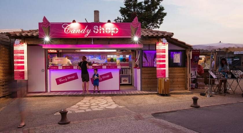 LEsplanade Domaine de la Dragonnière