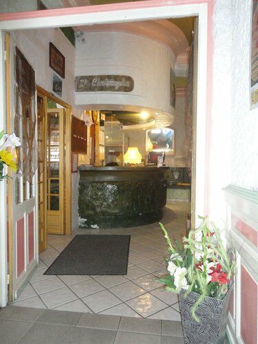 Hôtel Saint Christophe, Забронировать Отель Лурд Hautes-Pyrénées, рядом с Приходская церковь Сакре-Кёр