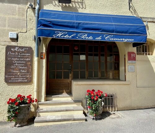 Hotel Porte de Camargue, Забронировать Отель Отели в центре Арля, в центре, Парковка, Завтраки