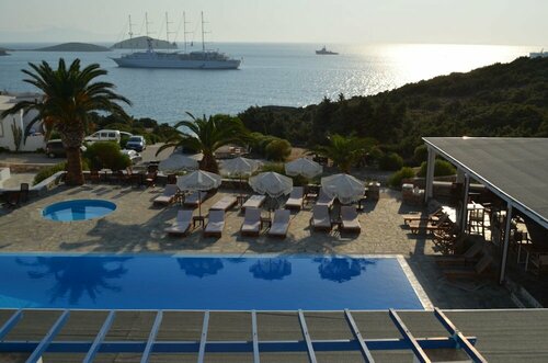 Faros Resort, Prenota Resort Hotel a Syros con piscina, Piscina