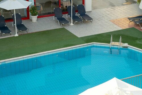 Thalassi Hotel, Rezerwuj Hotel Hotele w Retimno z basenem, Basen