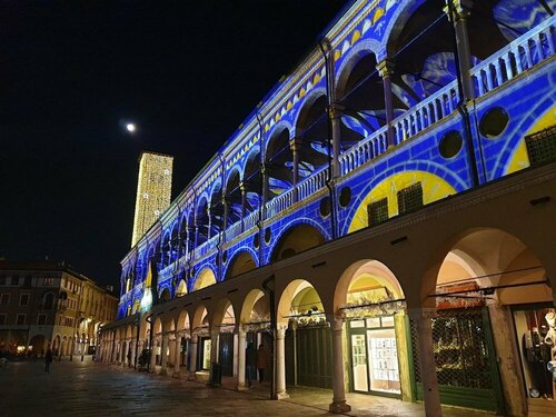 OFFICINE CAVOUR Piazza Cavour, Забронировать Апартаменты/квартира Отели Падуи с завтраком, рядом с Мост Сан-Джованни-делле-Нави, Завтраки