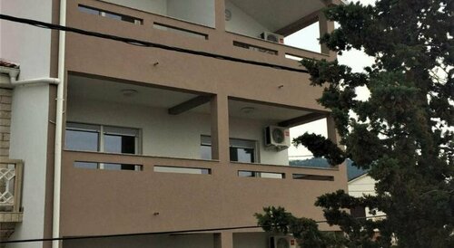 Apartmani Orhideja, Prenota Appartamento Hotel a Isole Quarnerine con parcheggio, Parcheggio