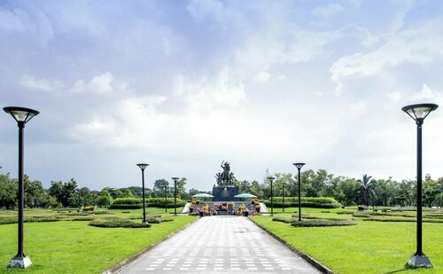 Maneechan Resort & Sport Club, Забронировать Курортный отель Отели Чантабури с завтраком, рядом с The Cathedral of Immaculate Conception, Завтраки