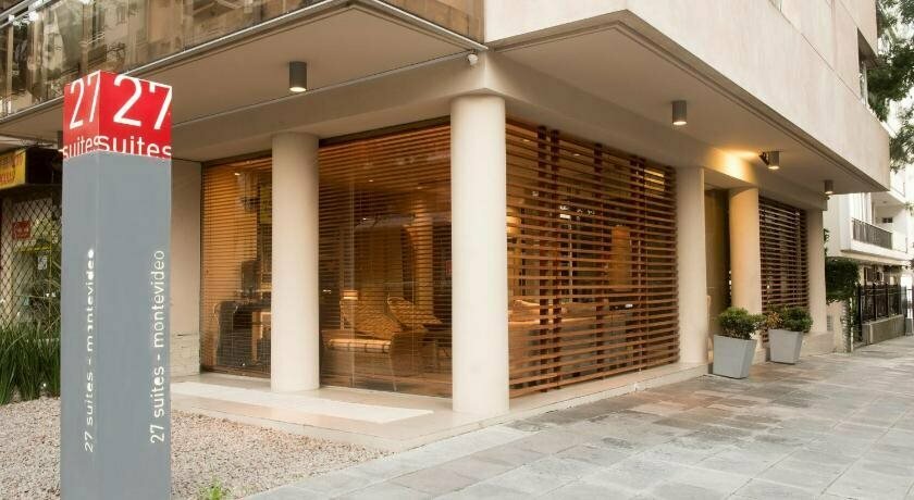 27 Suites Apart Hotel