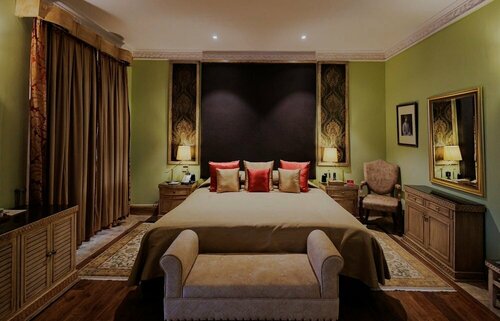Ajit Bhawan - A Palace Resort, Забронировать Курортный отель Бизнес-отели Ратанада, 4* 5*
