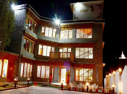 Hotel New Antelope, Забронировать Отель Отели Лех с парковкой, Парковка