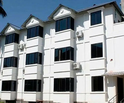 Dibrugarh Club House, Забронировать Отель Отели Дибругарх с парковкой, Парковка