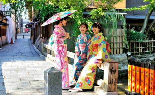 CAFETEL KYOTO SANJO for Ladies, Забронировать Отель Отели Киото с парковкой, рядом с Район Понтоте, Парковка