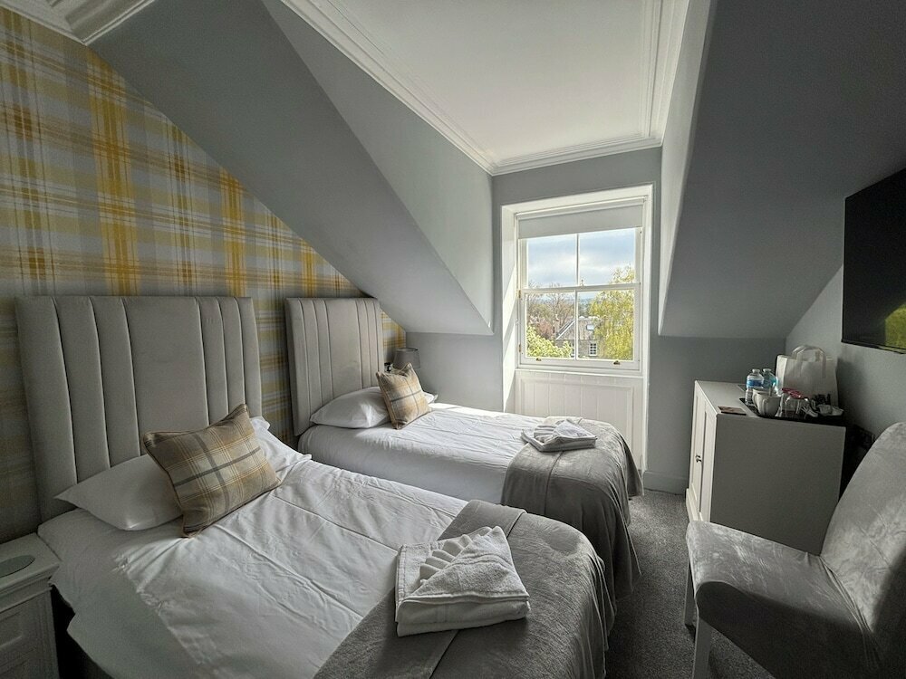 Clarin Guest House