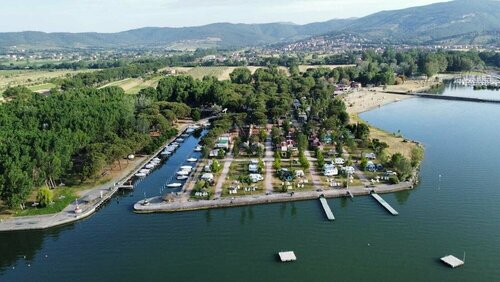 Camping Village Punta Navaccia, Забронировать Кемпинг Отели Туоро-суль-Тразимено с бассейном, Бассейн