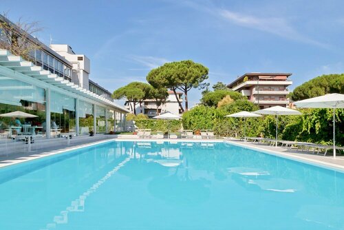 Italiana Hotels Florence, Забронировать Отель Отели Флоренции с бассейном, Бассейн