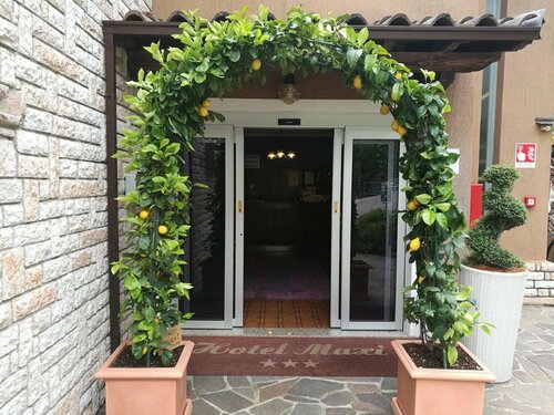 Residence Hotel Maxi, Забронировать Отель Тремозине-суль-Гарда Тренто